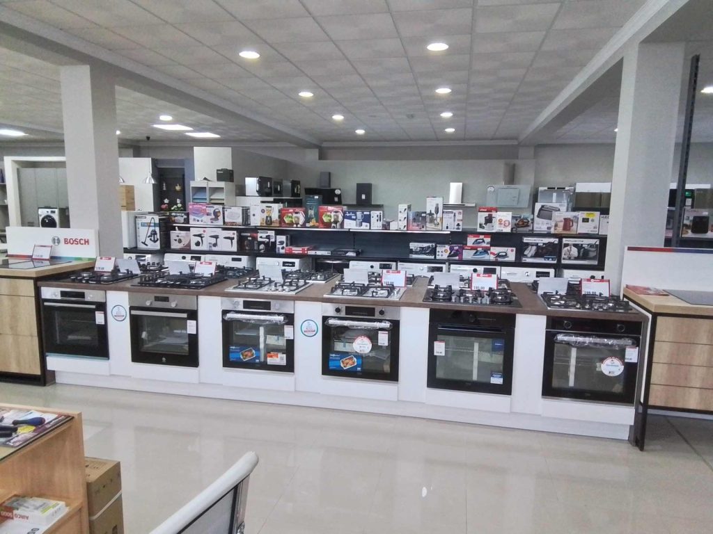 Electrodomésticos en exhibición tienda